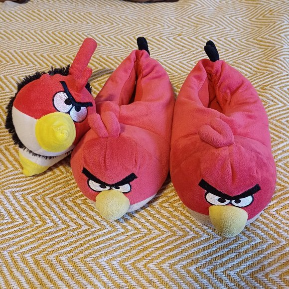 Kids Angry Birds Red Bird Plush Slippers 4/5 & Angry Birds Plush Earmuffs - Picture 1 of 8